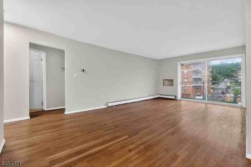 765 Vose Ave #D14 - Photo 5 of 16