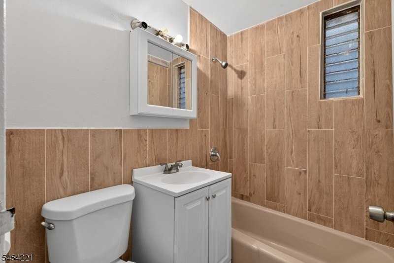 765 Vose Ave #D14 - Photo 7 of 16