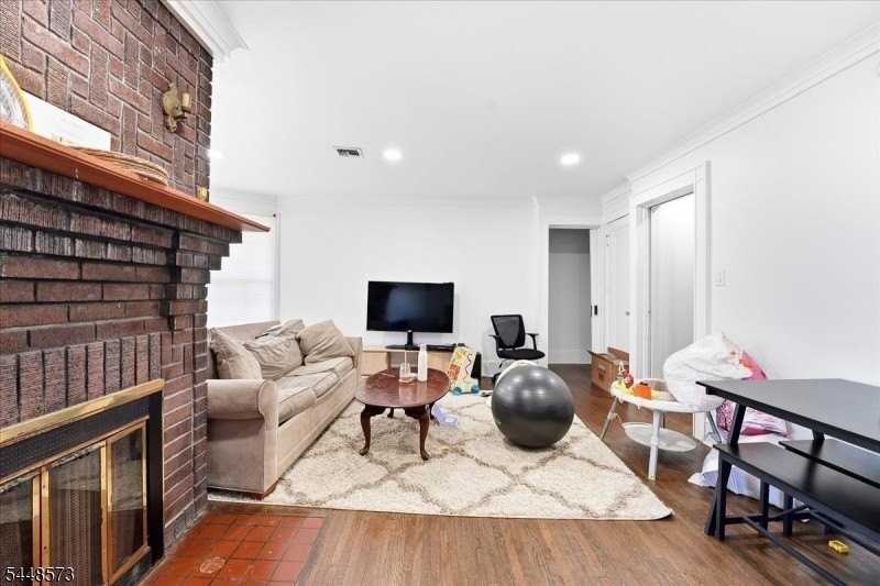 274 Crawford Ter #2 - Photo 2 of 22