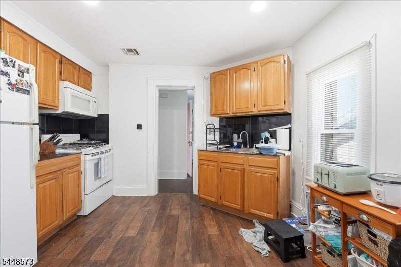 274 Crawford Ter #2 - Photo 4 of 22
