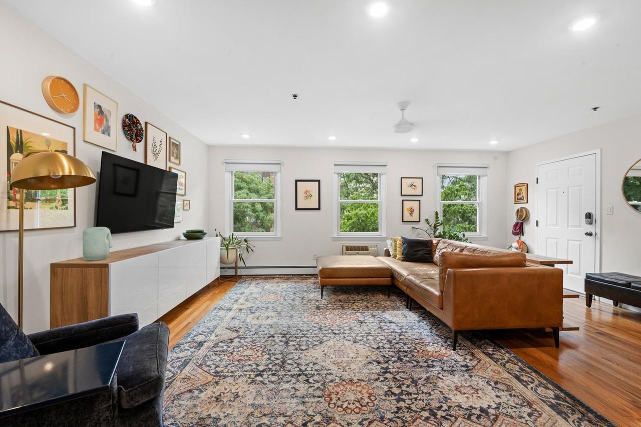 613 Madison St #B - Photo 3 of 27
