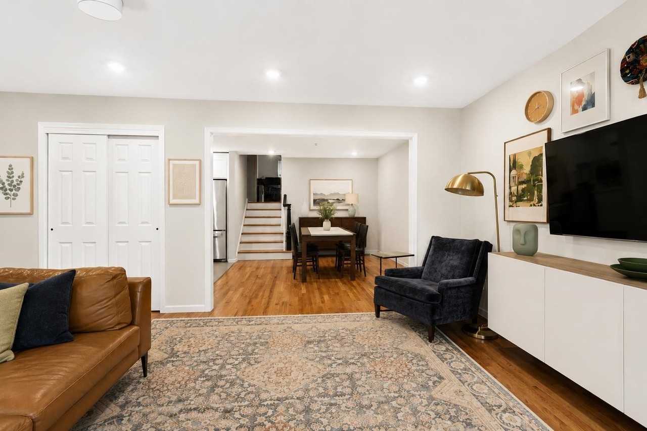613 Madison St #B - Photo 7 of 27