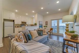 974 Summit Ave #408R - Photo 1 of 1