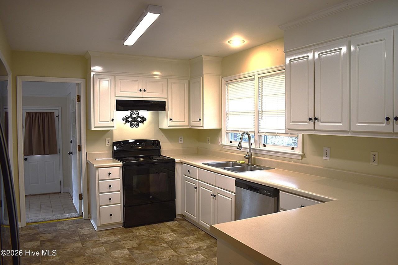 3319 Wheeler Rd - Photo 2 of 18