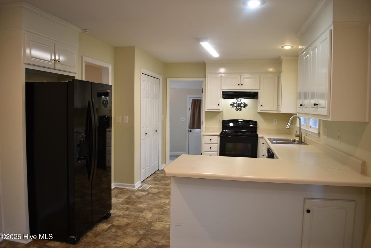 3319 Wheeler Rd - Photo 4 of 18