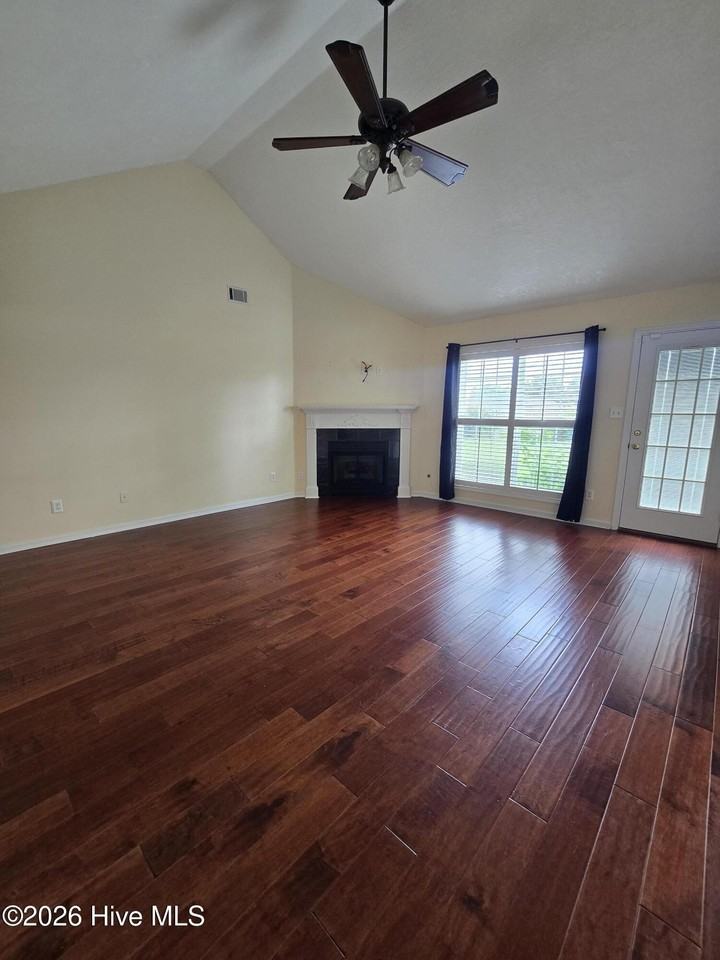 4634 Crested Butte Rd - Photo 3 of 19