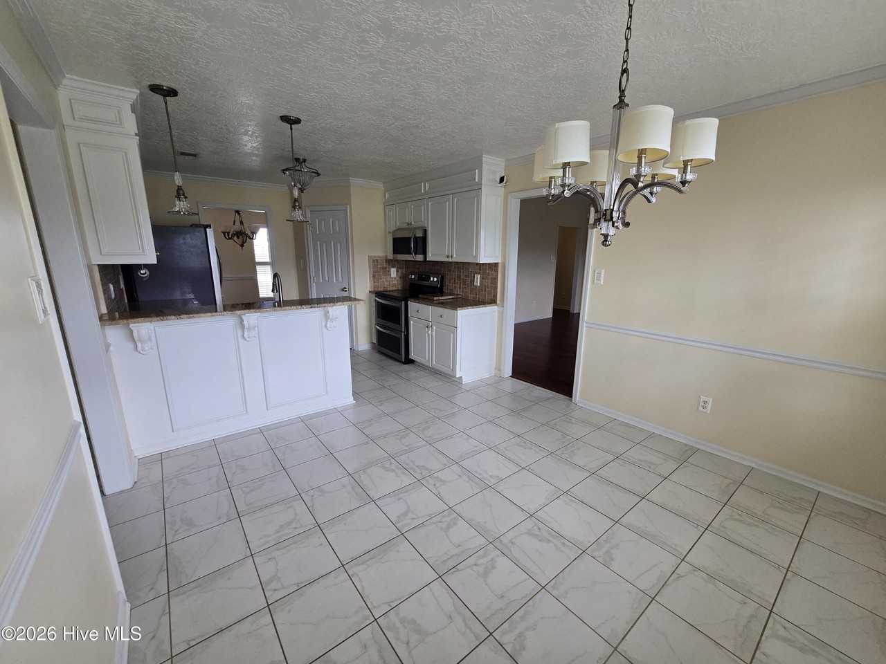 4634 Crested Butte Rd - Photo 7 of 19