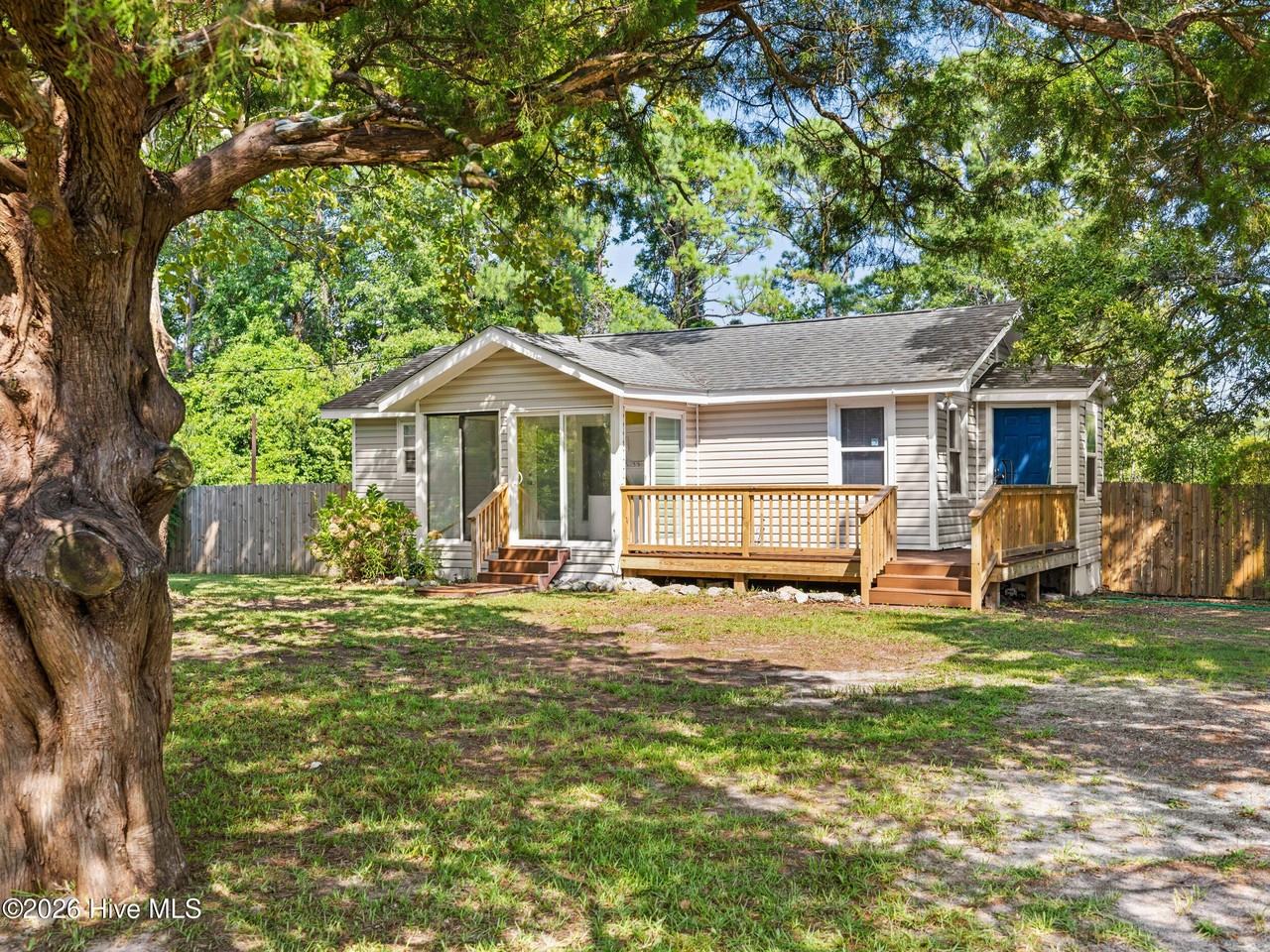 682 E Ocean Rd - Photo 2 of 26