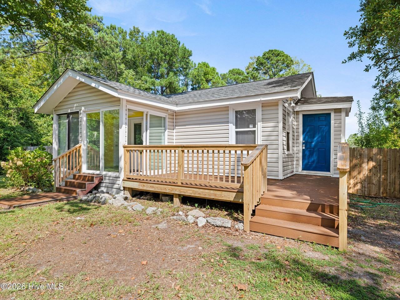 682 E Ocean Rd - Photo 4 of 26