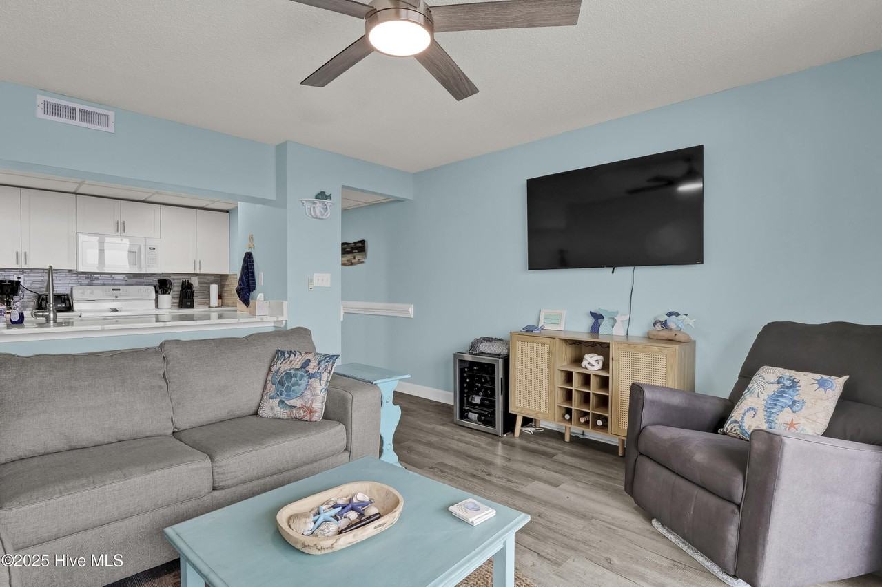 901 Lake Park Blvd S #304 - Photo 5 of 24