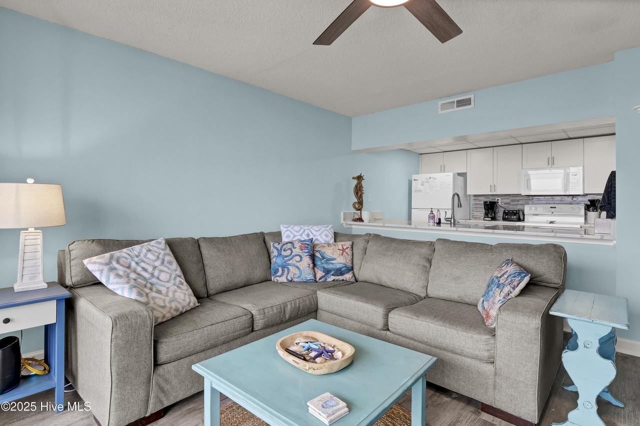 901 Lake Park Blvd S #304 - Photo 6 of 24