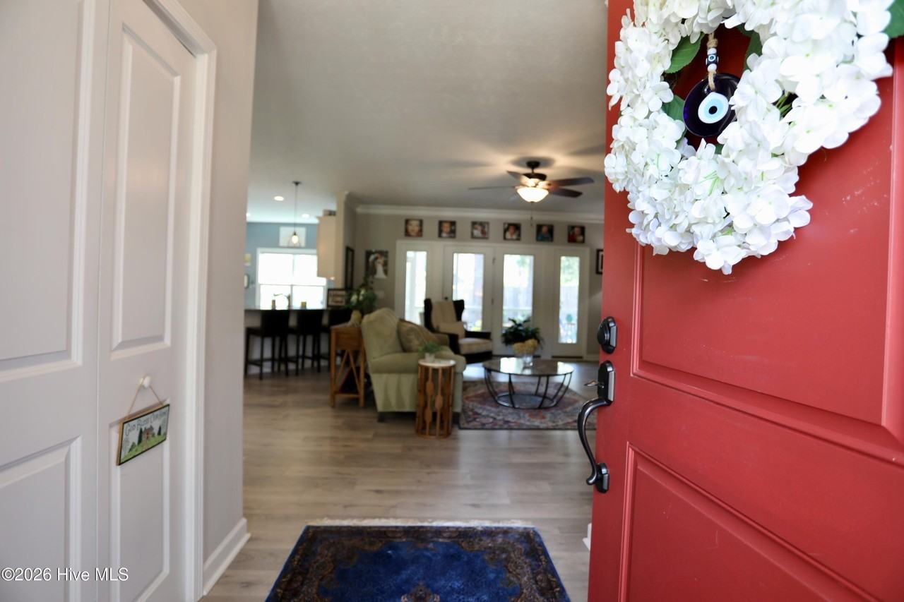 2 Riviera Dr - Photo 7 of 48