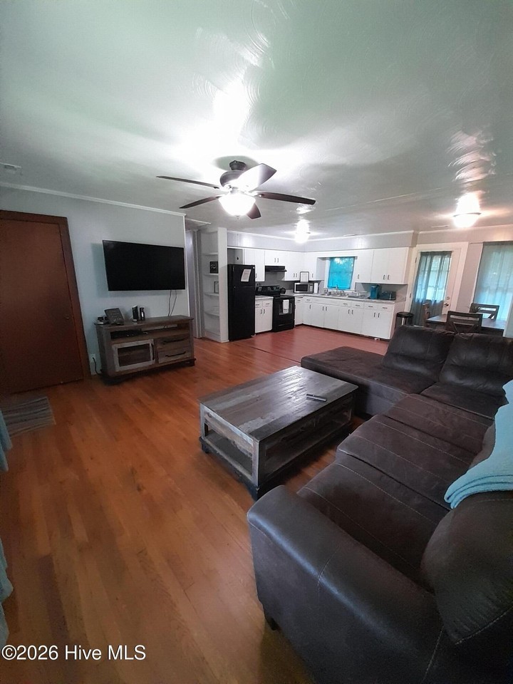 225 Wilhide St - Photo 3 of 8