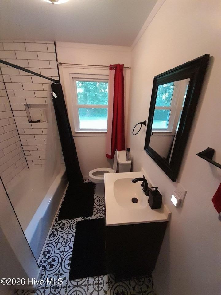 225 Wilhide St - Photo 6 of 8