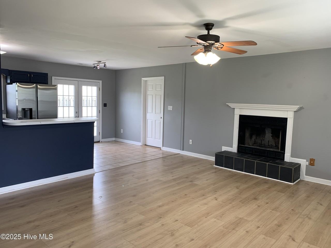 210 Zachary Ln - Photo 6 of 14