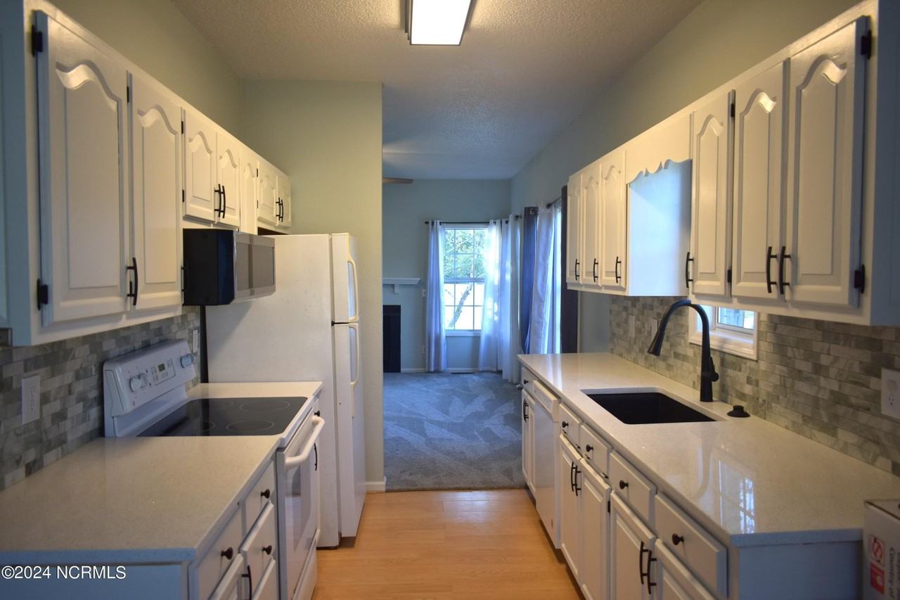 7263 Schooners Ct Sw #4 - Photo 5 of 22