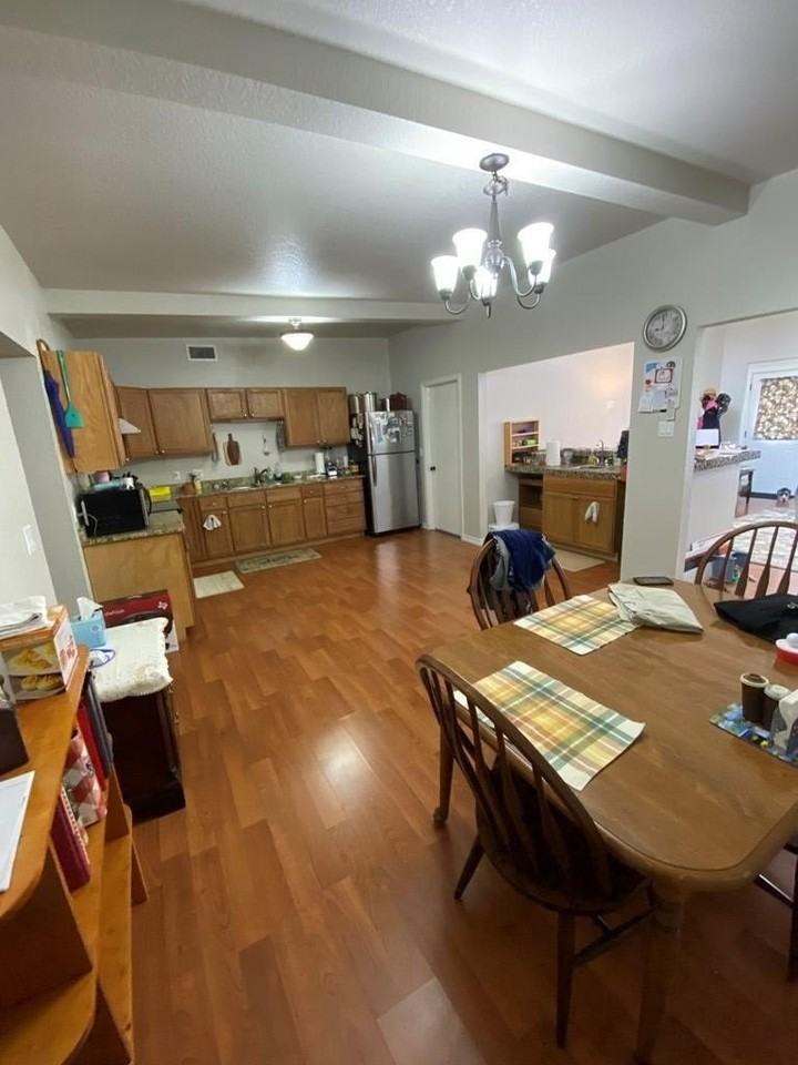 516 Peterson Dr - Photo 4 of 16