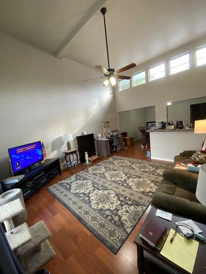 516 Peterson Dr - Photo 5 of 16