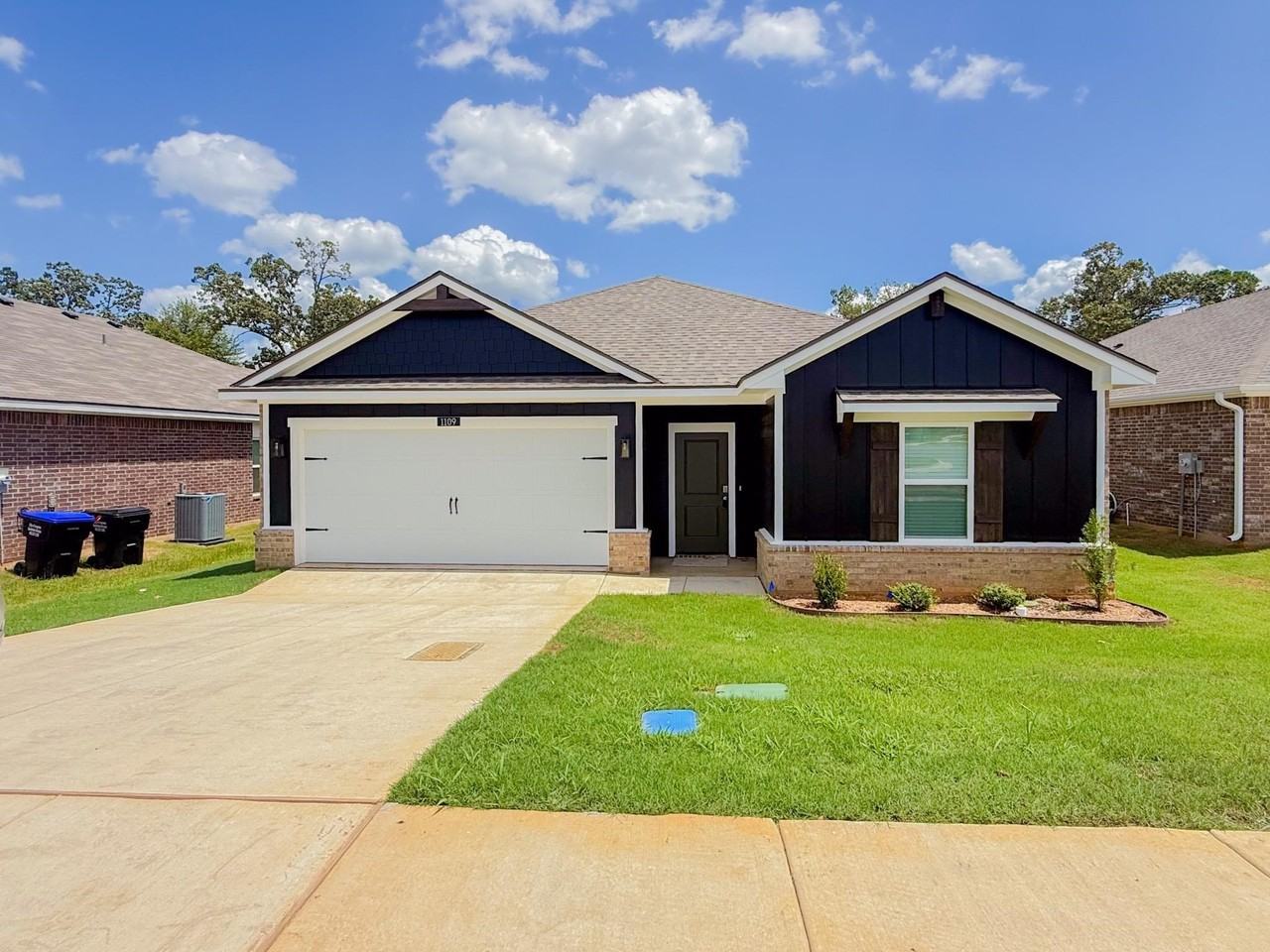 1109 Mission Creek Dr - Photo 2 of 23