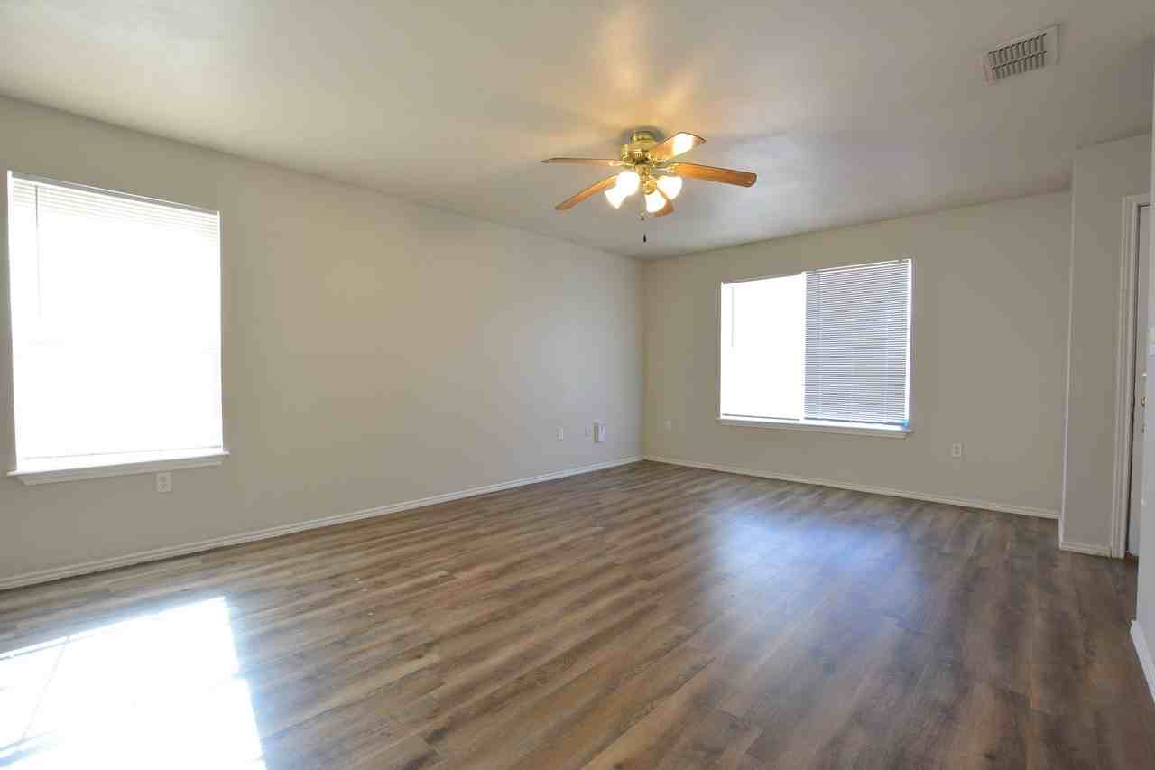 1110 82nd St #A - Photo 7 of 15
