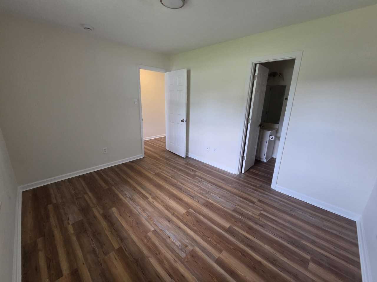 1361 Grafton Dr - Photo 6 of 10