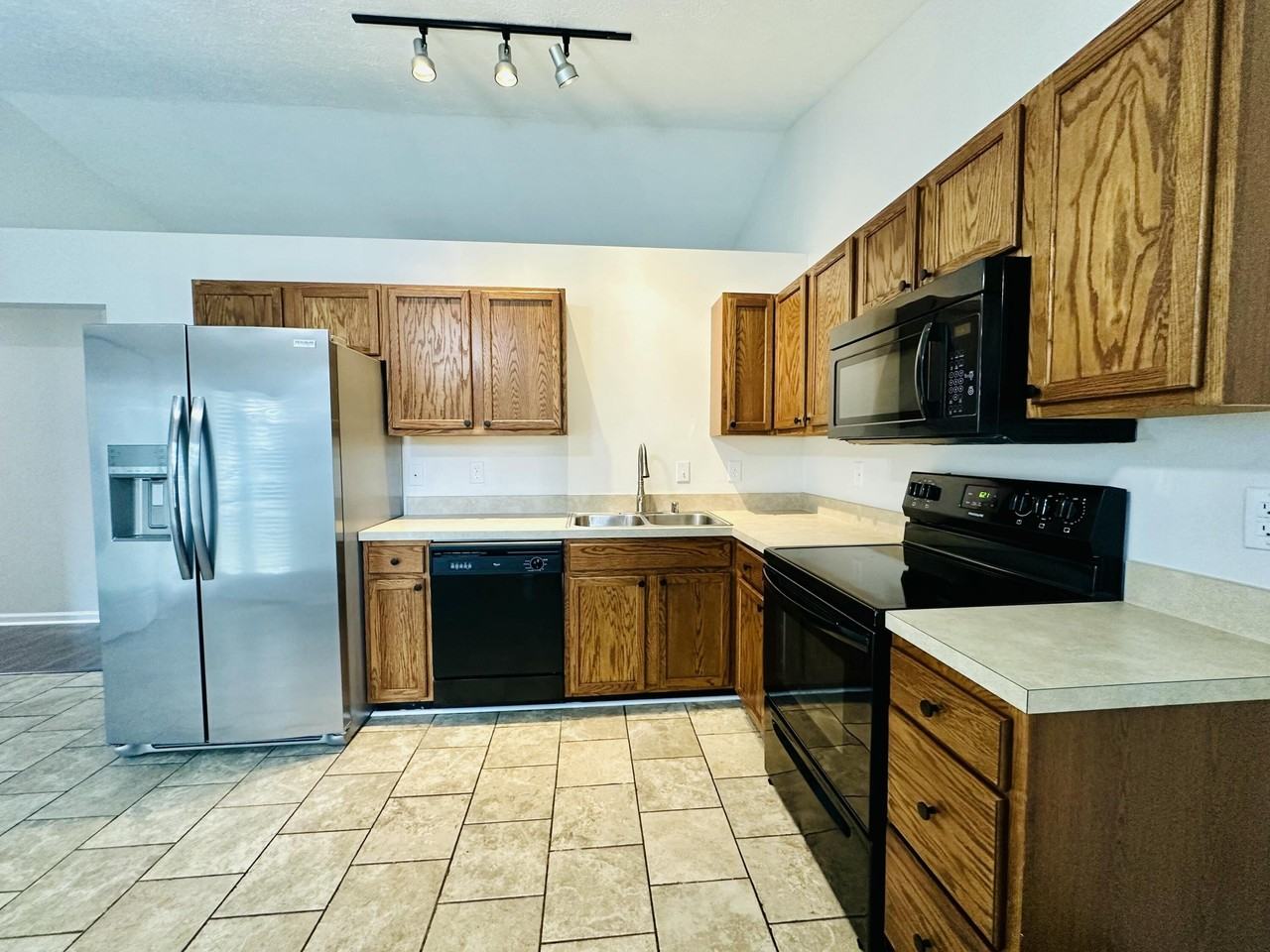 2064 Coriander Ln - Photo 4 of 11