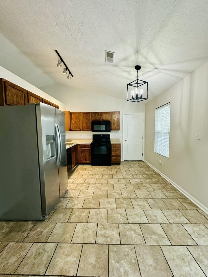 2064 Coriander Ln - Photo 5 of 11