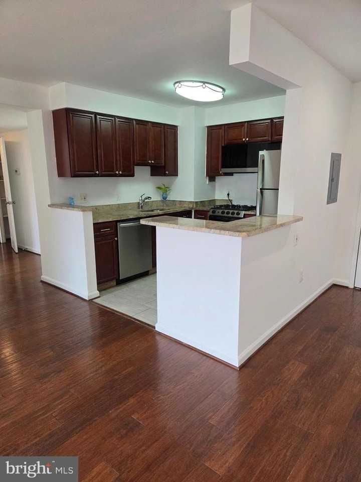 16 S Van Dorn St - Photo 6 of 19