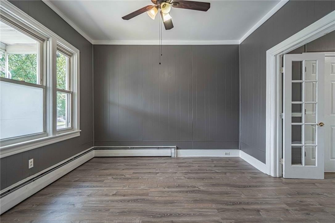 1037 Seneca St - Photo 5 of 45