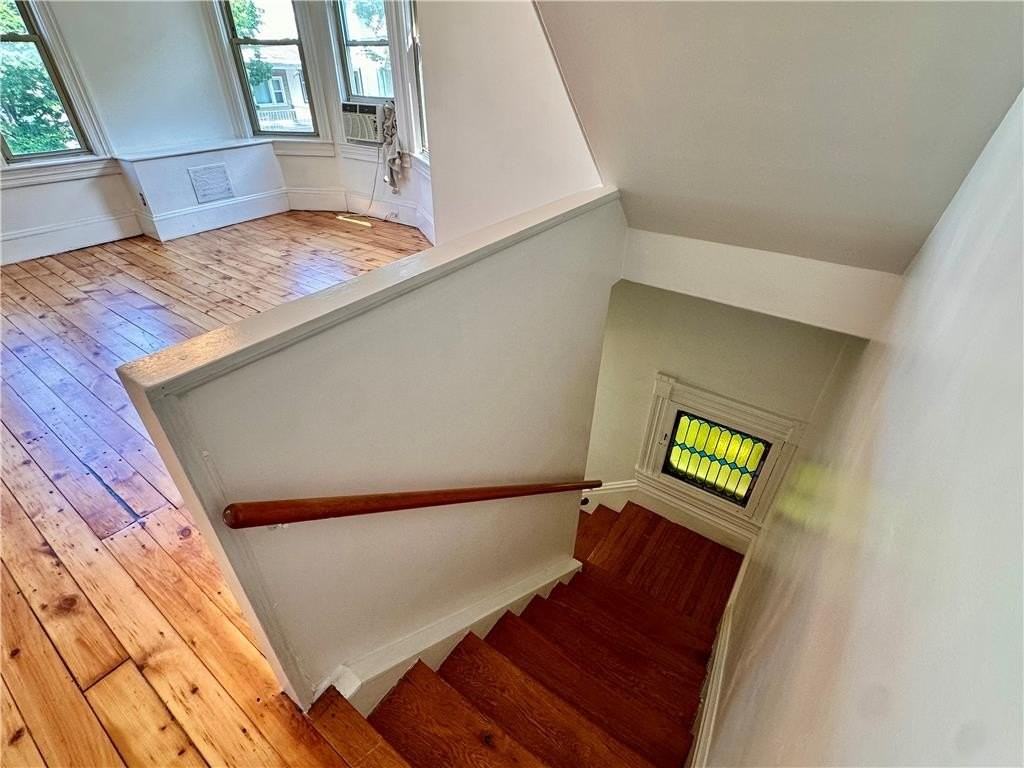 320 Cattell St #2 - Photo 4 of 27