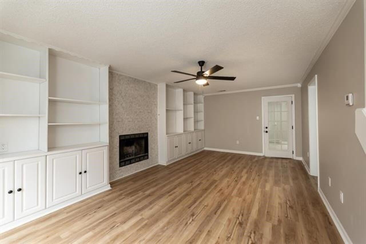 9102 Valkrie Ln - Photo 3 of 40