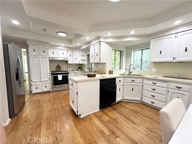 6220 Etiwanda Ave - Photo 4 of 8