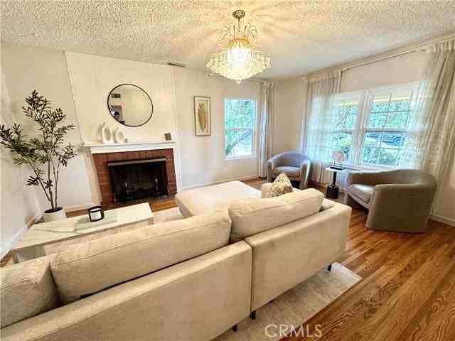 6220 Etiwanda Ave - Photo 7 of 8