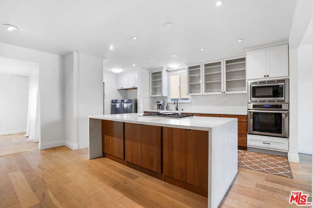 649 Tufts Ave - Photo 7 of 8