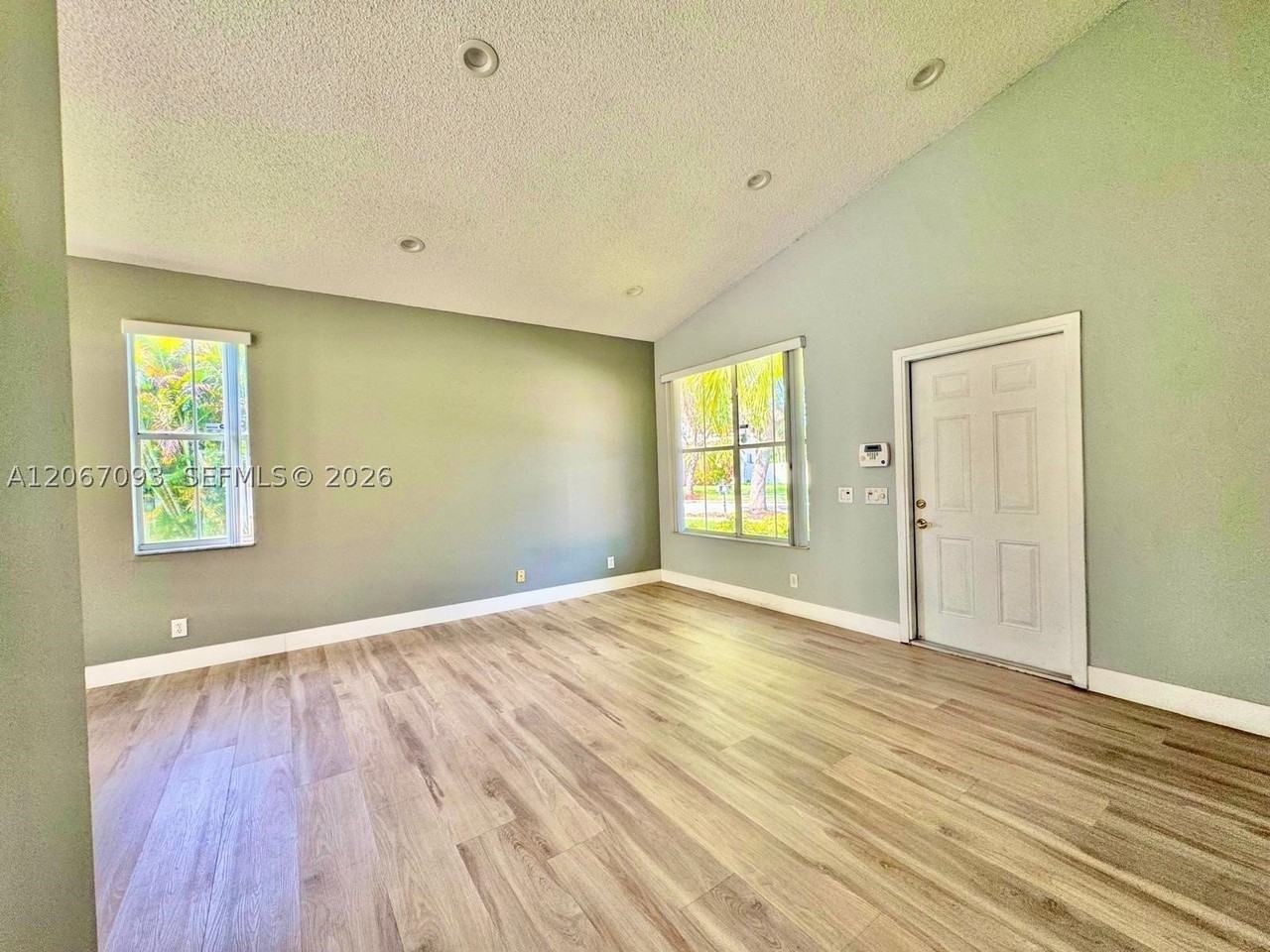 825 Falling Water Rd - Photo 4 of 19