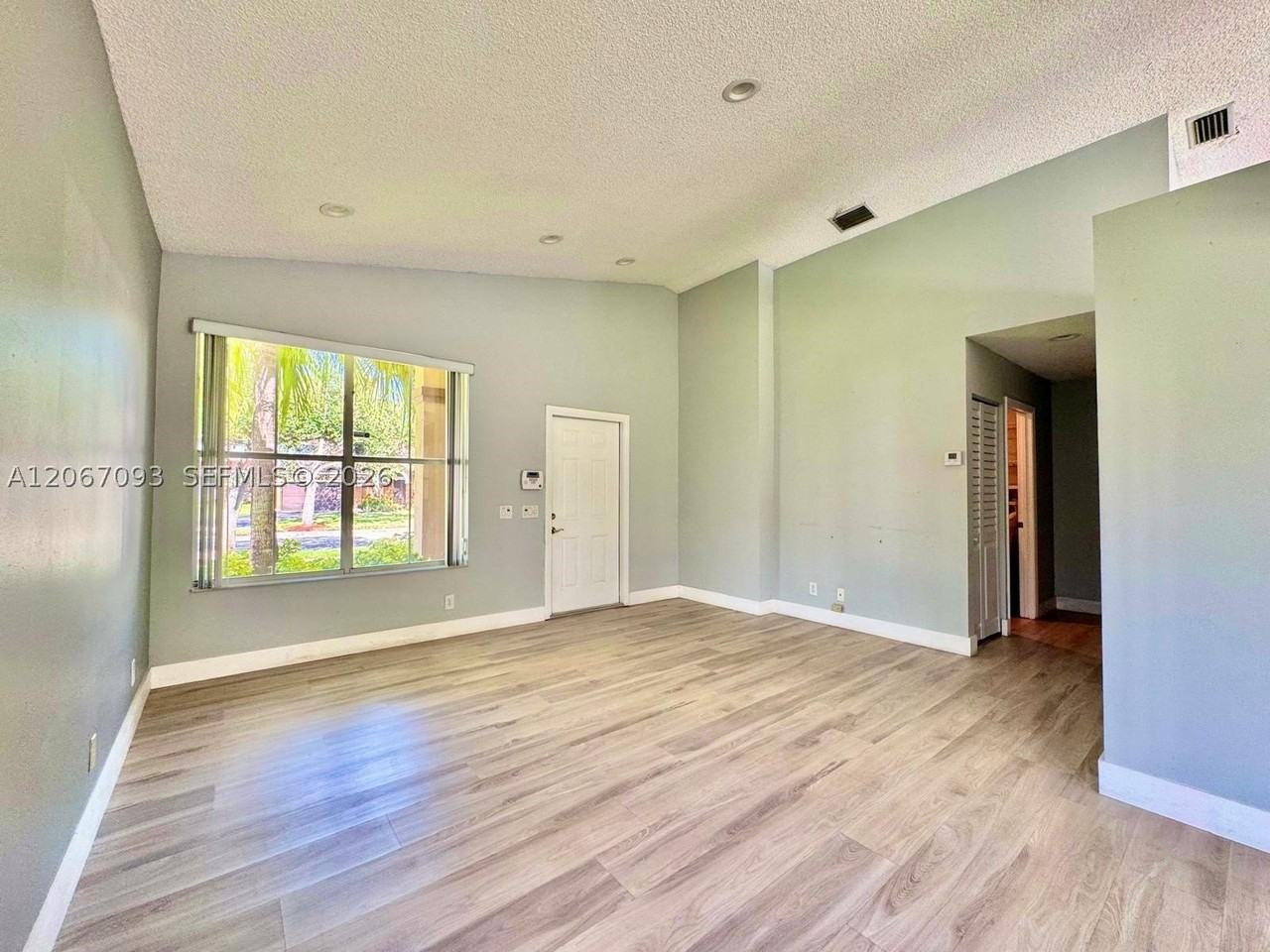 825 Falling Water Rd - Photo 6 of 19