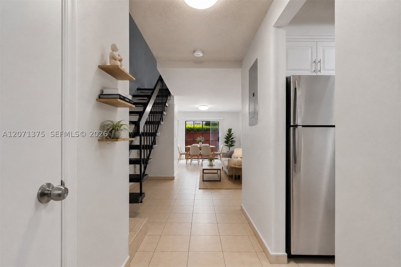319 Nw 109th Ave #3B - Photo 7 of 26