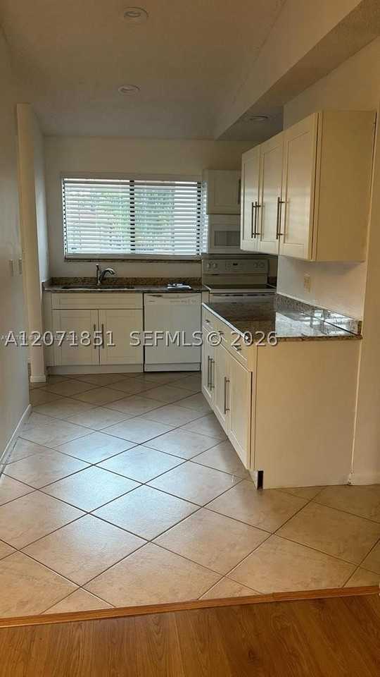 3 Finsbury Ln - Photo 6 of 19