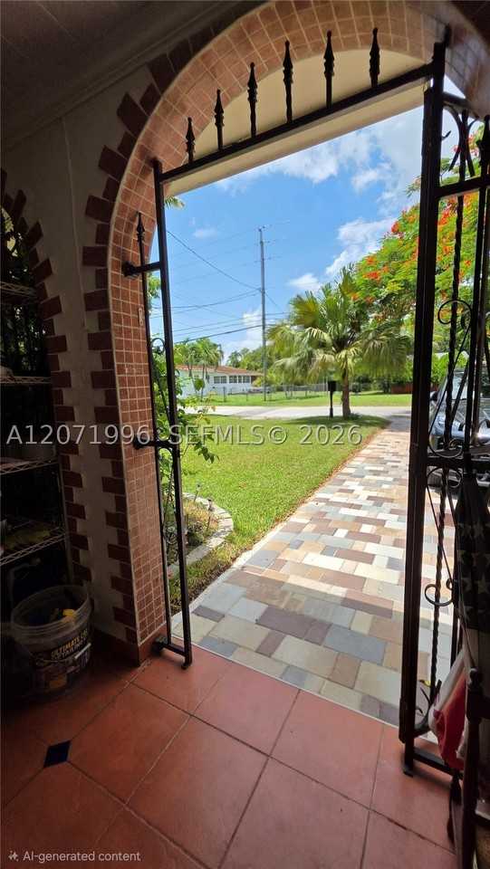 3431 Sw 63rd Ave #3431 - Photo 3 of 50