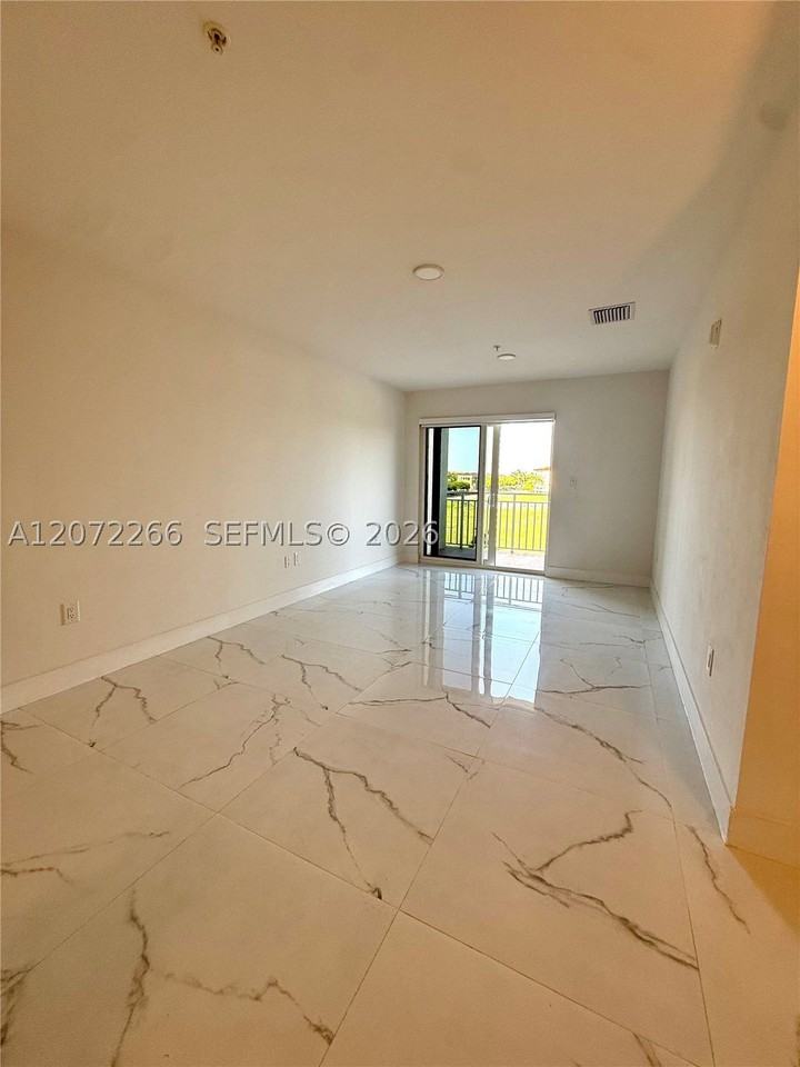 10950 Nw 82nd St #318 - Photo 2 of 7