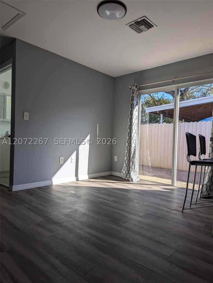 3015 Nw 132nd Ter #2 - Photo 6 of 12