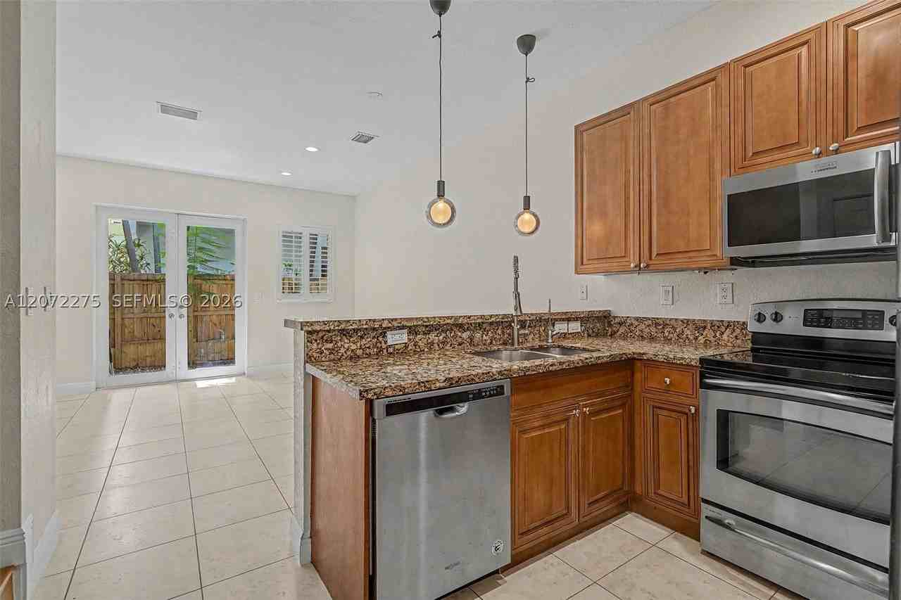 2945 Coconut Ave #3 - Photo 2 of 14