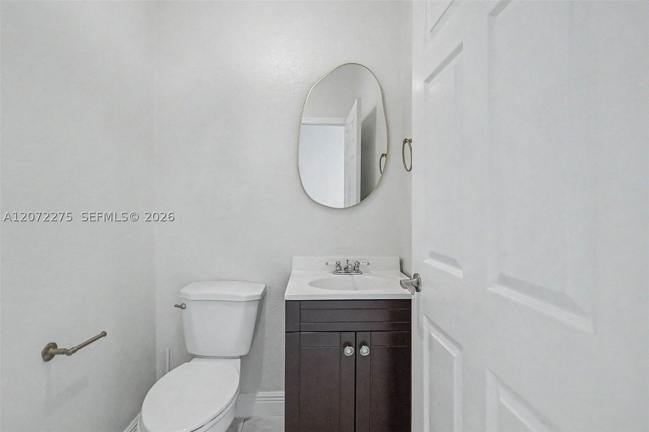 2945 Coconut Ave #3 - Photo 4 of 14