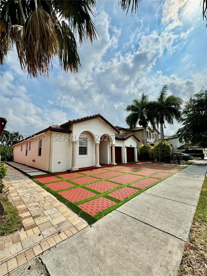 14974 Sw 18th Ter - Photo 3 of 18