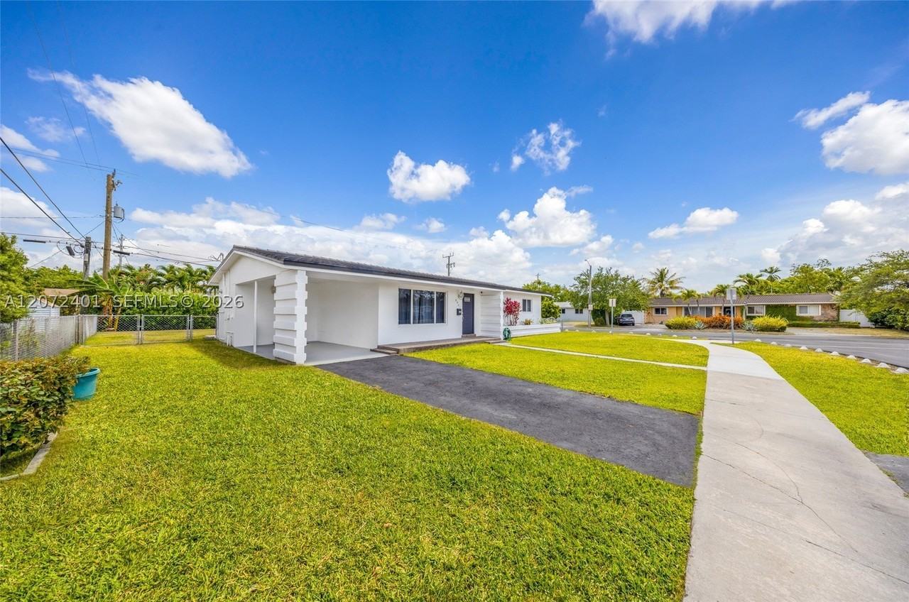 8801 Sw 17th St - Photo 4 of 35