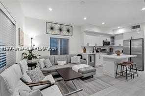 1786 Sw 9th St #1 - Photo 2 of 20