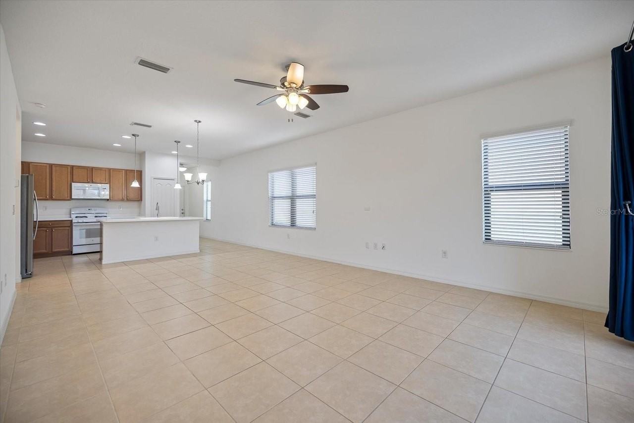 229 Livorno Way - Photo 7 of 33
