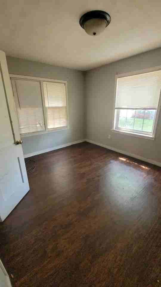 402 N B St #1 - Photo 6 of 6