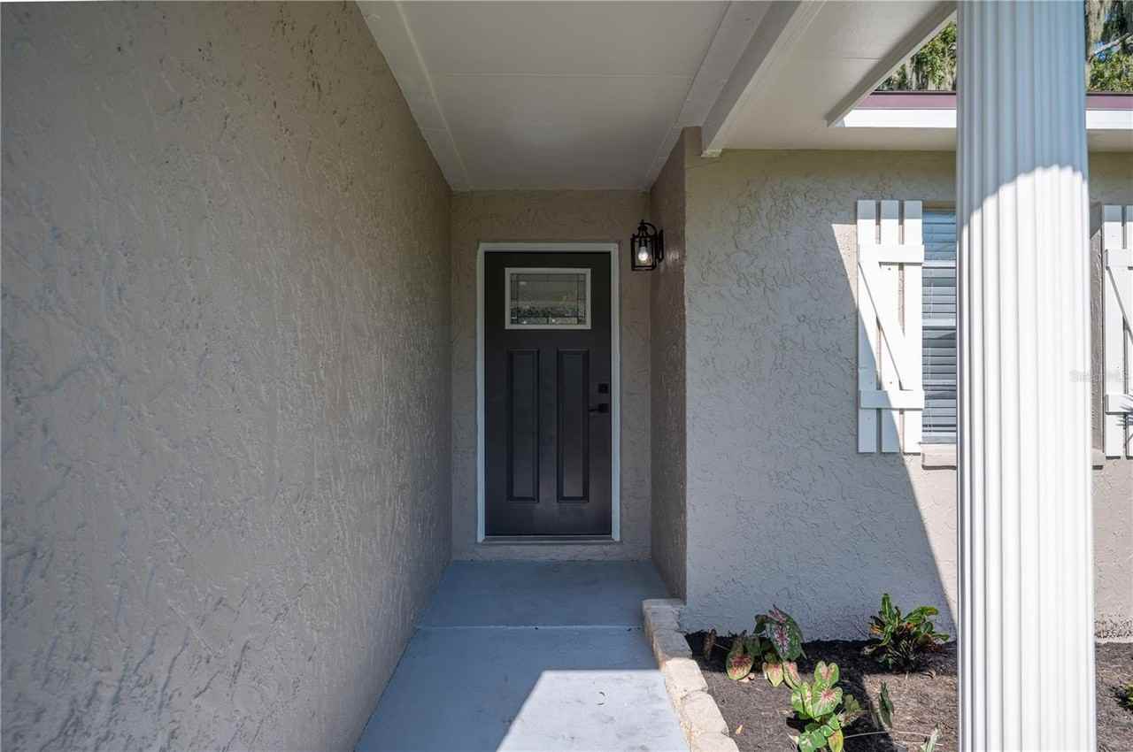 1895 W Oakwood Loop - Photo 3 of 37
