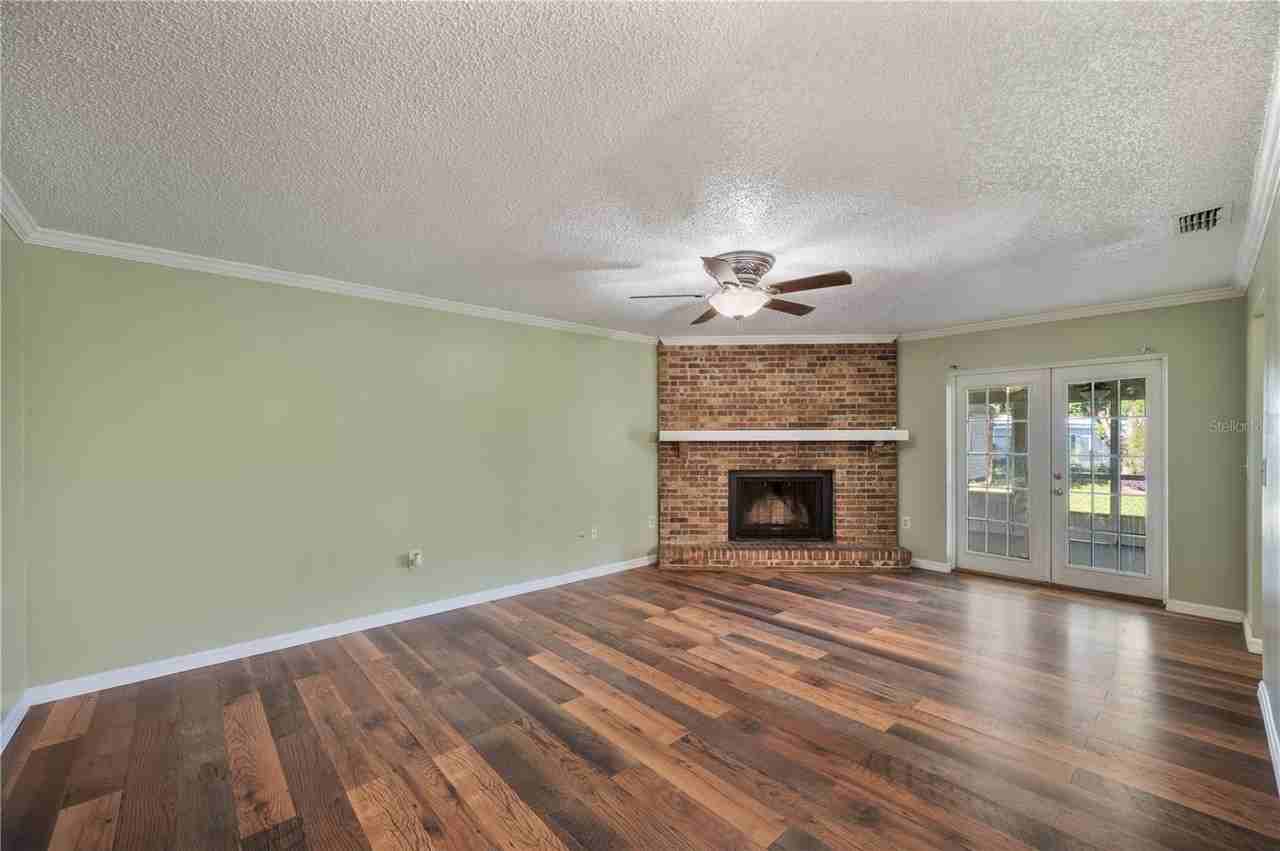 1895 W Oakwood Loop - Photo 7 of 37
